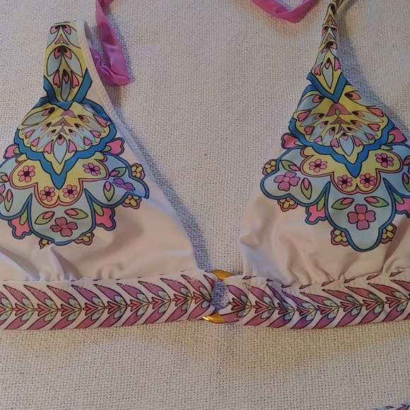 NWOT White Pattern Bikini - Picture 5 of 7